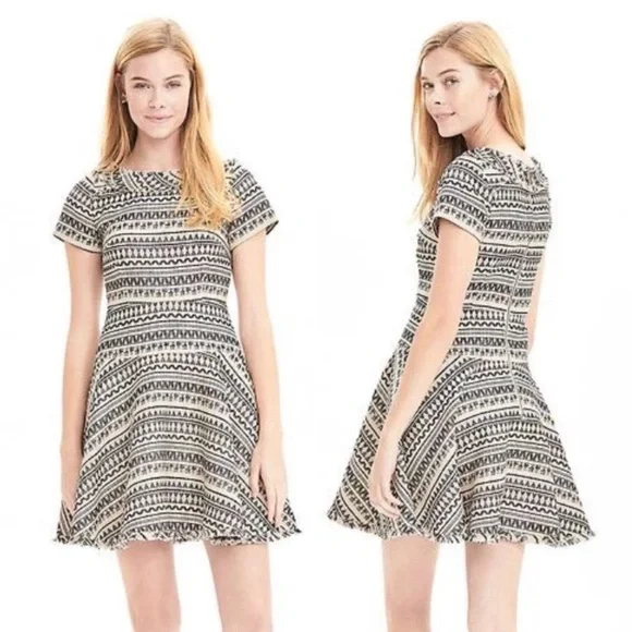NWT Banana Republic striped jacquard woven fringe fit and flare dress 8 - Picture 12 of 12
